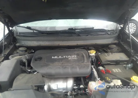 2019 Jeep Cherokee Latitude Plus Fwd z USA, uszkodzony, nr VIN 1C4PJLLB6KD110623